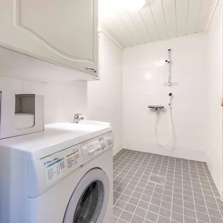 Karkelopirtti 2 B Incl Ac, Sauna, Terrace, Jacuzzi For Extra Fee 펜션