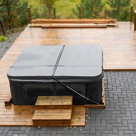 Karkelopirtti 2 B Incl Ac, Sauna, Terrace, Jacuzzi For Extra Fee Himos